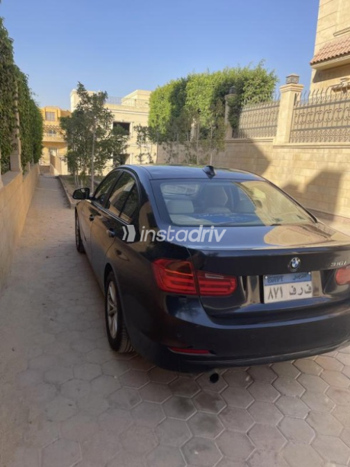 BMW 316 2014 Dark Blue Automatic Used for Sale in Cairo - 7