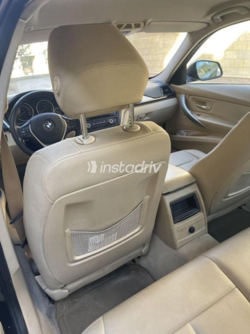 BMW 316 2014 Dark Blue Automatic Used for Sale in Cairo - 9