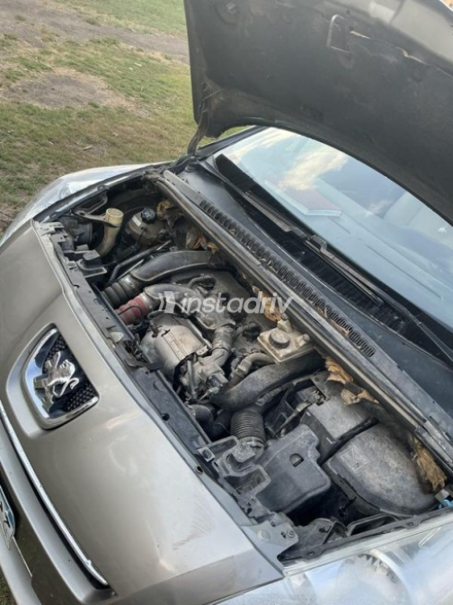 Peugeot 5008 2013 Mocha Automatic Used for Sale in Damietta - 6