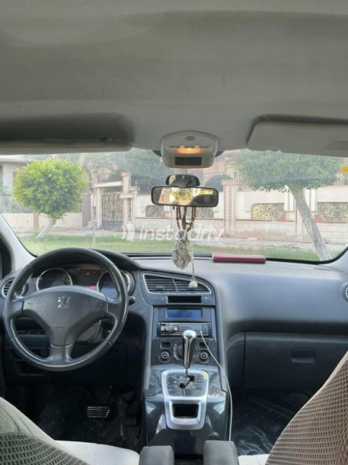 Peugeot 5008 2013 Mocha Automatic Used for Sale in Damietta - 7