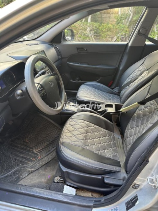 هيونداي I30 2009 فضي أوتوماتيك مستعملة للبيع في القاهرة - 5