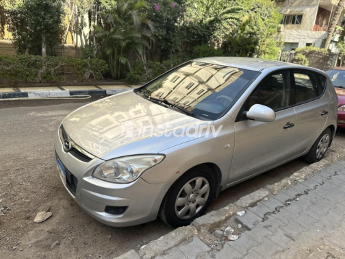 هيونداي I30 2009 فضي أوتوماتيك مستعملة للبيع في القاهرة - 7