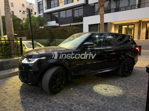 Land Rover Range Rover Sport 2021 Black Automatic Used for Sale in Nasr city - 3