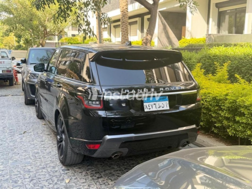 Land Rover Range Rover Sport 2021 Black Automatic Used for Sale in Nasr city - 6