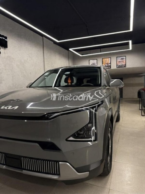 Kia EV5 2024 Gray Automatic Used for Sale in Sheraton - 3