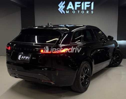 Land Rover Velar 2024 Black Automatic Used for Sale in Cairo - 4