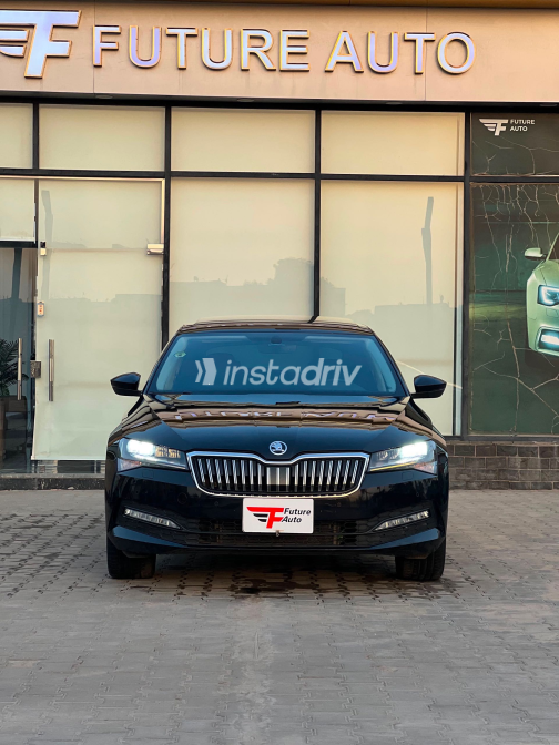 Skoda Superb 2022 Black Automatic Used for Sale in Greater Cairo ( Cairo + Giza) - 3