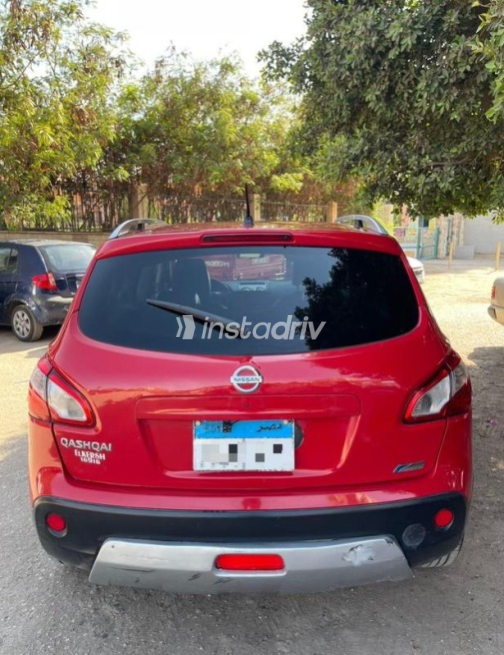 Nissan Qashqai 2014 Red Automatic Used for Sale in Nasr city - 3