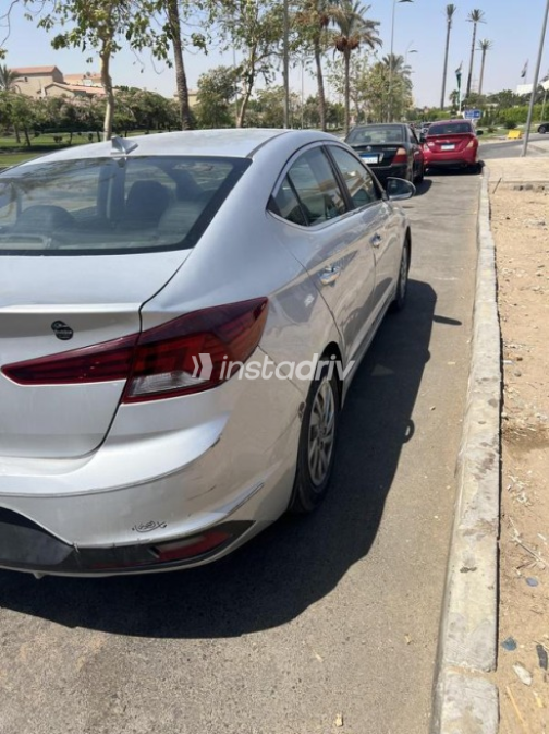 Hyundai Elantra AD 2019 Silver Automatic Used for Sale in Nasr city - 5