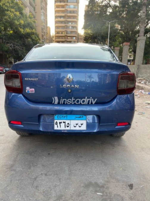 Renault Logan 2015 Blue Manual Used for Sale in Giza - 2