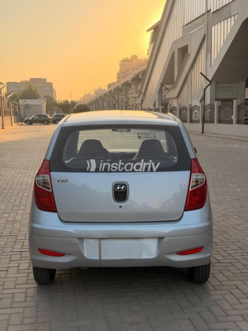 Hyundai I10 2017 Silver Automatic Used for Sale in Nasr city - 5
