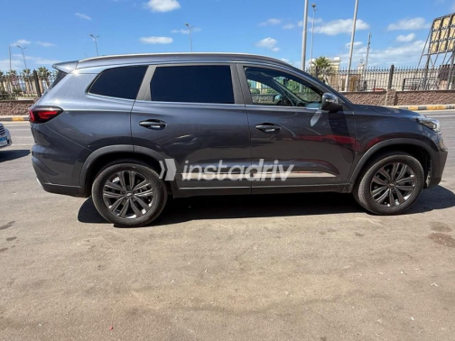 Chery Tiggo 8 2025 Gray Automatic Used for Sale in Cairo - 4