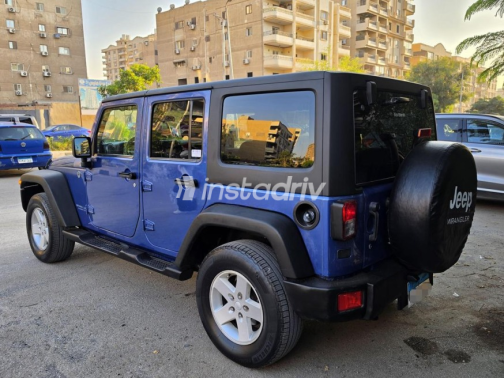 Jeep Wrangler 2012 Dark Blue Automatic Used for Sale in Nasr city - 5