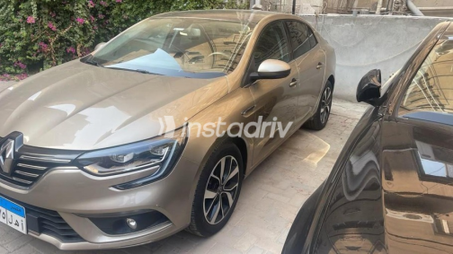 Renault Megane 2020 Dark Red Automatic Used for Sale in Maadi - 3