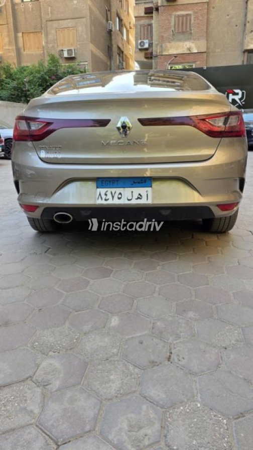 Renault Megane 2020 Dark Red Automatic Used for Sale in Maadi - 4