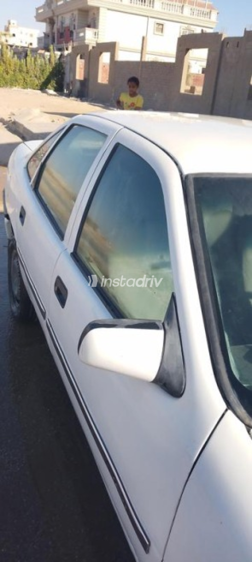 Opel Vectra 1995 White Manual Used for Sale in Beni Suef - 3