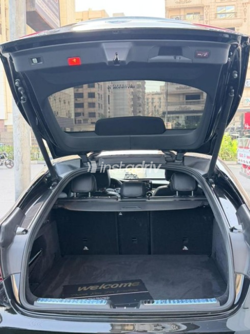 Mercedes GLC 200 2022 Black Automatic Used for Sale in Greater Cairo ( Cairo + Giza) - 8