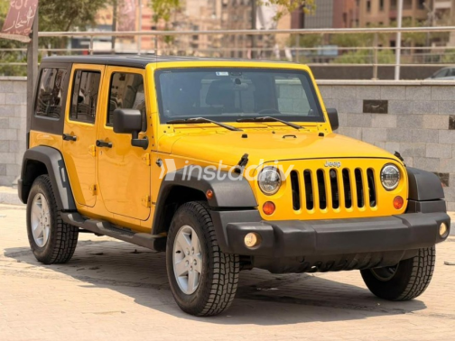 Jeep Wrangler 2011 Yellow Automatic Used for Sale in Cairo - 1