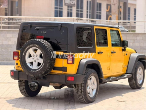 Jeep Wrangler 2011 Yellow Automatic Used for Sale in Cairo - 5