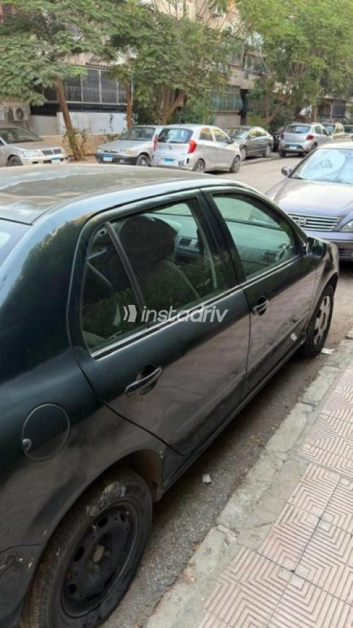 سكودا فابيا 2004 أخضر غامق يدوي مستعملة للبيع في القاهرة - 6