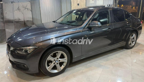 BMW 320 2017 Gray Automatic Used for Sale in Cairo - 5