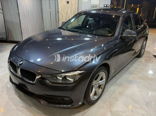 BMW 320 2017 Gray Automatic Used for Sale in Cairo - 8