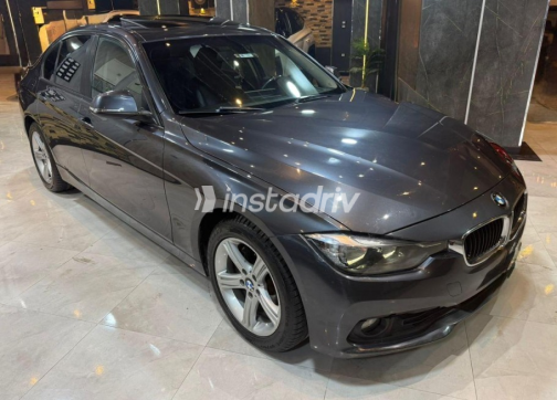 BMW 320 2017 Gray Automatic Used for Sale in Cairo - 9