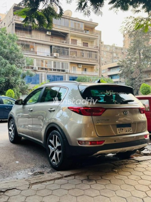 Kia Sportage 2017 White Automatic Used for Sale in Mohandessin - 4