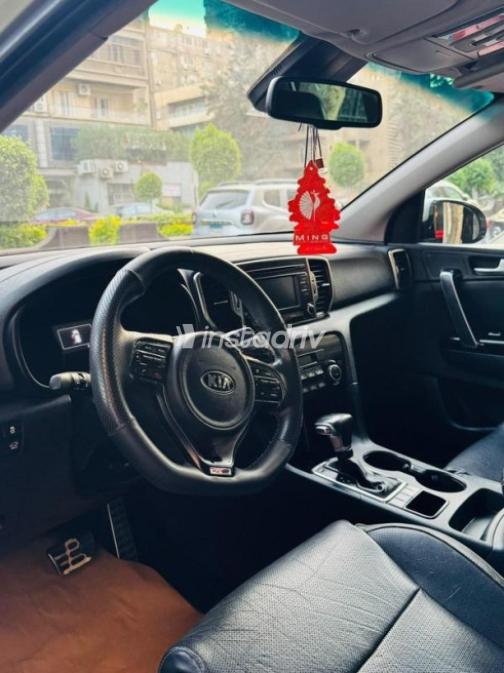Kia Sportage 2017 White Automatic Used for Sale in Mohandessin - 7