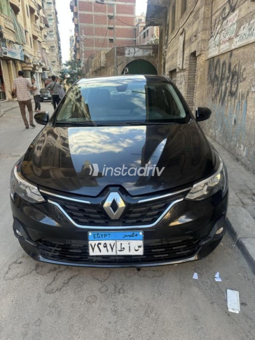 رينو تاليانت 2024 أسود أوتوماتيك مستعملة للبيع في العجمى - 2