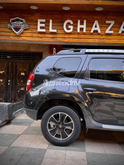 Renault Duster 2018 Black Automatic Used for Sale in Cairo - 4