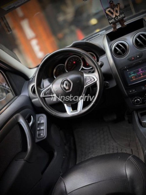 Renault Duster 2018 Black Automatic Used for Sale in Cairo - 9