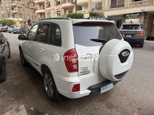 Chery Tiggo 3 2024 White Automatic Used for Sale in Heliopolis - 2