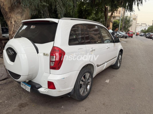 Chery Tiggo 3 2024 White Automatic Used for Sale in Heliopolis - 3