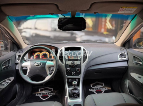 Byd F3 2020 Gold Manual Used for Sale in Cairo - 7
