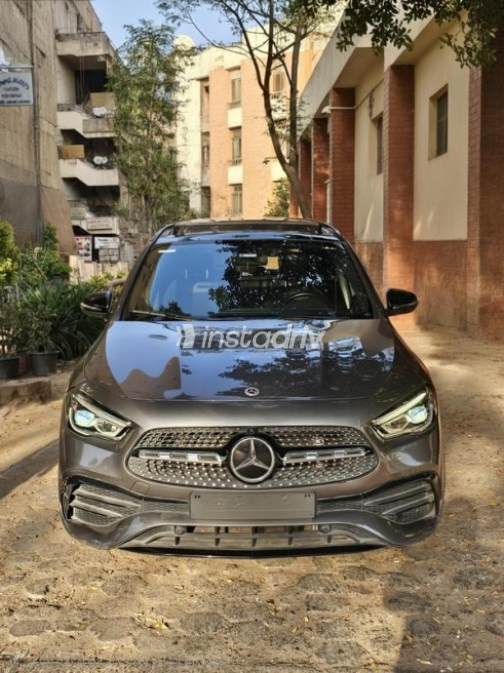 Mercedes GLA 2021 Brown Automatic Used for Sale in Heliopolis - 1