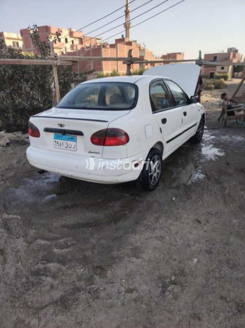 Daewoo Lanos 2000 White Manual Used for Sale in Zagazig - 5