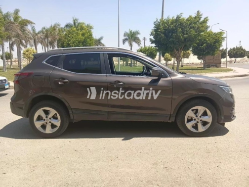 نيسان قشقاي 2019 بني أوتوماتيك مستعملة للبيع في المعادى - 3