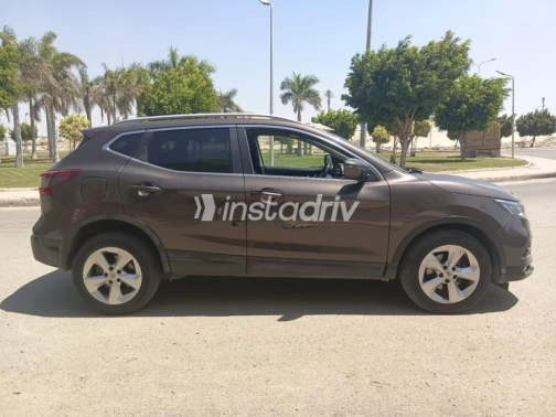 نيسان قشقاي 2019 بني أوتوماتيك مستعملة للبيع في المعادى - 4
