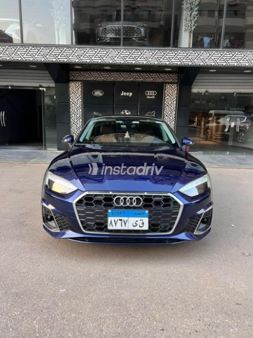 اودي A5 2021 أزرق غامق أوتوماتيك مستعملة للبيع في الهرم - 1