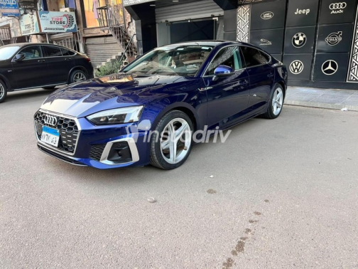 اودي A5 2021 أزرق غامق أوتوماتيك مستعملة للبيع في الهرم - 2