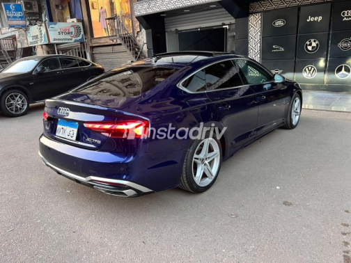 اودي A5 2021 أزرق غامق أوتوماتيك مستعملة للبيع في الهرم - 8