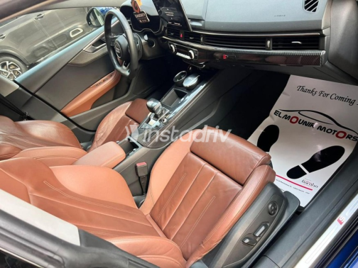 اودي A5 2021 أزرق غامق أوتوماتيك مستعملة للبيع في الهرم - 10