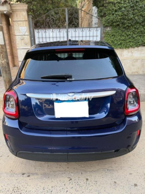فيات 500 X 2024 أزرق غامق أوتوماتيك مستعملة للبيع في مدينة الشيخ زايد - 5