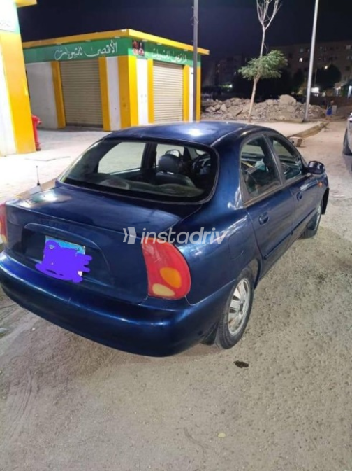 دايو لانوس 2 2001 أزرق يدوي مستعملة للبيع في 6 أكتوبر - 2