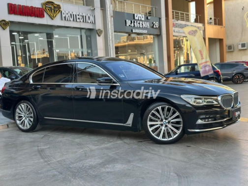 بي ام دبليو 740 2019 أسود أوتوماتيك مستعملة للبيع في القاهرة - 2