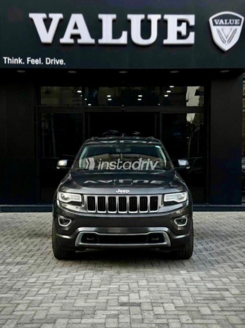 Jeep Grand Cherokee 2015 Black Automatic Used for Sale in Cairo - 1