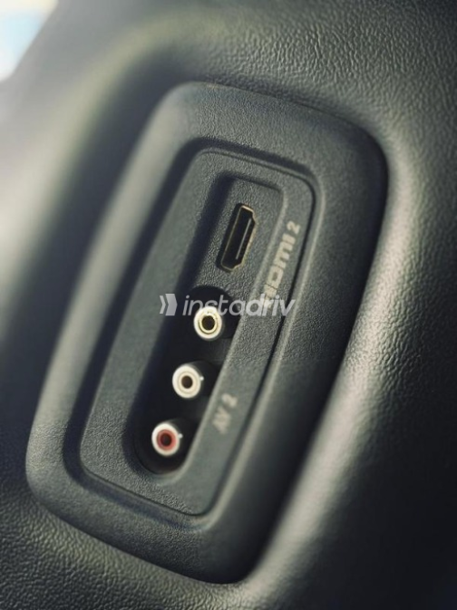 Jeep Grand Cherokee 2015 Black Automatic Used for Sale in Cairo - 5