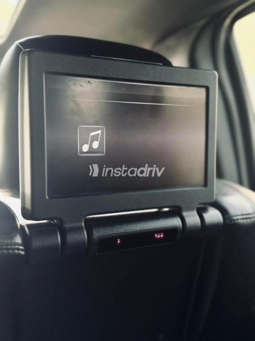 Jeep Grand Cherokee 2015 Black Automatic Used for Sale in Cairo - 6