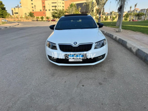 Skoda Octavia 2015 White Automatic Used for Sale in Cairo - 1